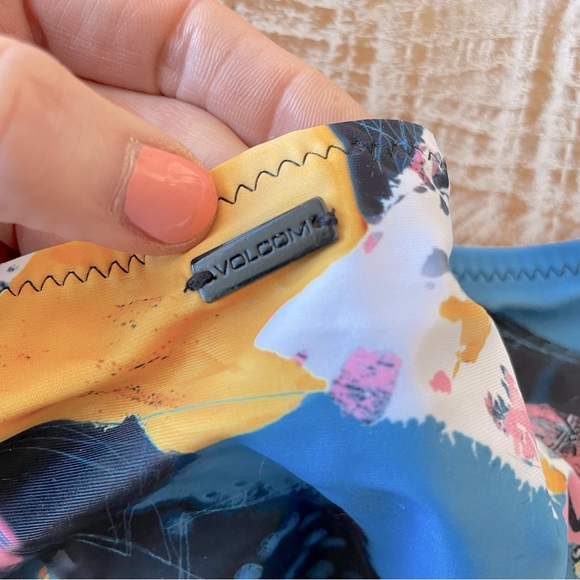 👙VOLCOM Collage Dropout Hipster Bottom Only👙~large - Picture 12 of 16